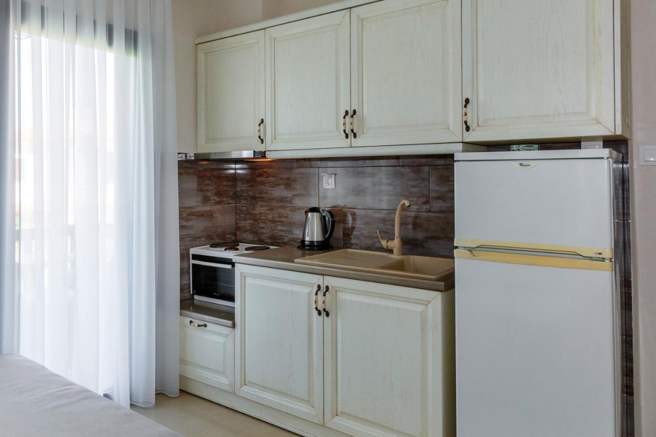 Apartments Kassandrinos-Maria Никити Экстерьер фото